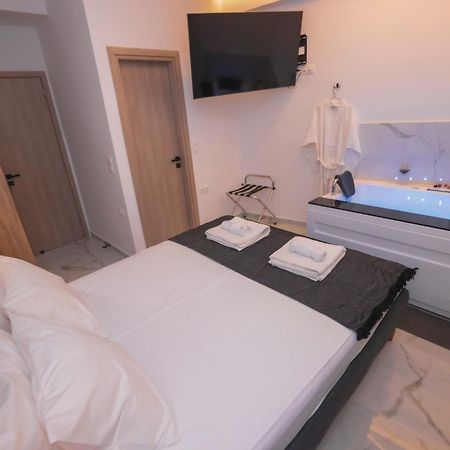 Zeos Finest Jacuzzi Suite أثينا المظهر الخارجي الصورة