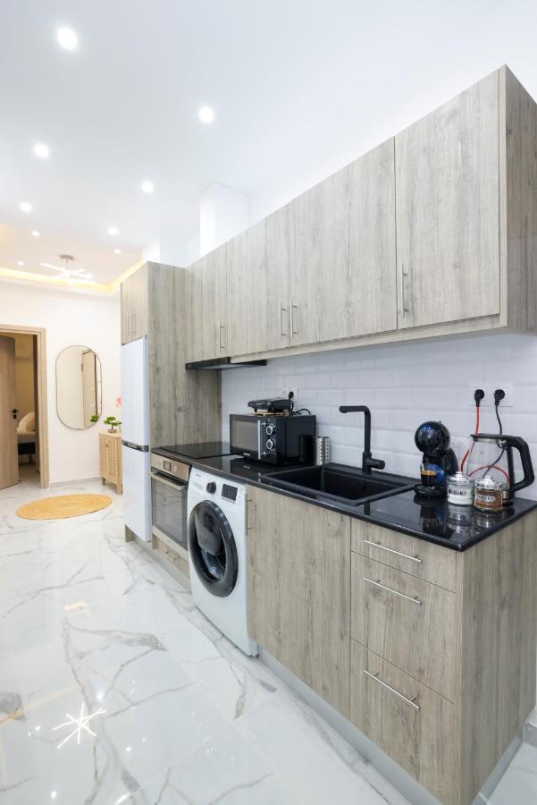 Zeos Finest Jacuzzi Suite أثينا المظهر الخارجي الصورة